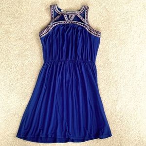 Dress with beautiful design on neck